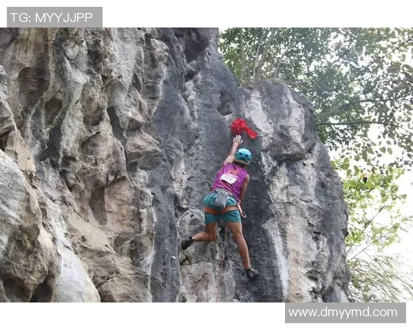 攀岩之旅：探索上海攀岩队的训练节奏与团队精神