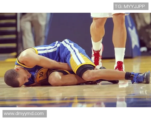 勇士与魔术对决库里精彩集锦回顾展现超级球星的绝佳表现 勇士与魔术对决库里精彩集锦回顾展现超级球星的绝佳表现