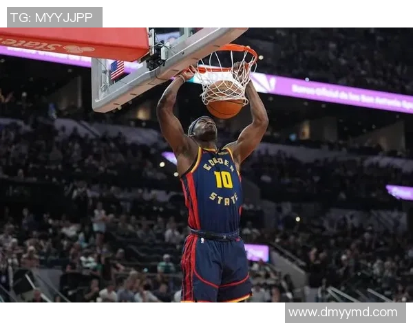 勇士与火箭季后赛第五场激战回顾关键时刻的精彩瞬间与战术分析 勇士与火箭季后赛第五场激战回顾关键时刻的精彩瞬间与战术分析