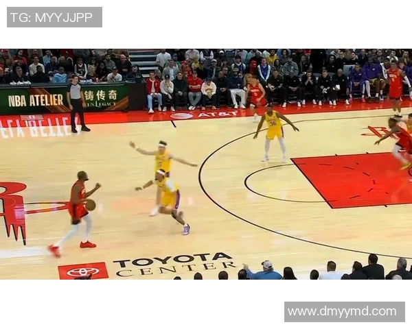 湖人火箭季后赛第三场激战回顾与精彩瞬间分析