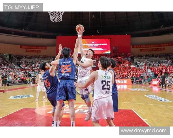 重庆篮球队心理素质揭秘:如何在赛场上逆风翻盘与自我超越 重庆篮球队心理素质揭秘:如何在赛场上逆风翻盘与自我超越