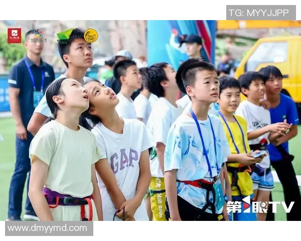 重庆攀岩队的比赛经验分享与攀岩技术提升探讨 重庆攀岩队的比赛经验分享与攀岩技术提升探讨