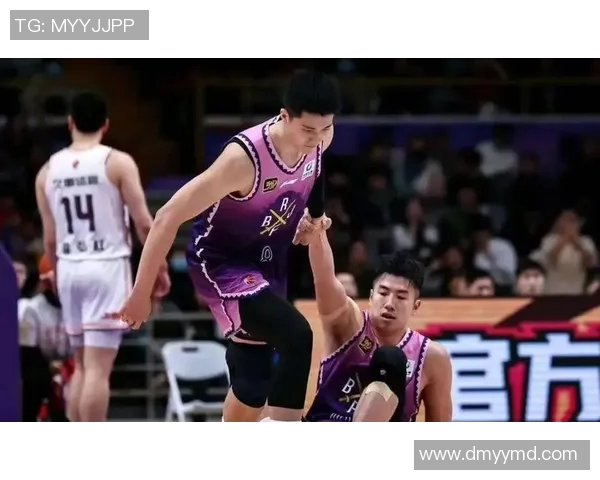 CBA激战辽宁队迎战北控队全力争胜展现篮球魅力 CBA激战辽宁队迎战北控队全力争胜展现篮球魅力